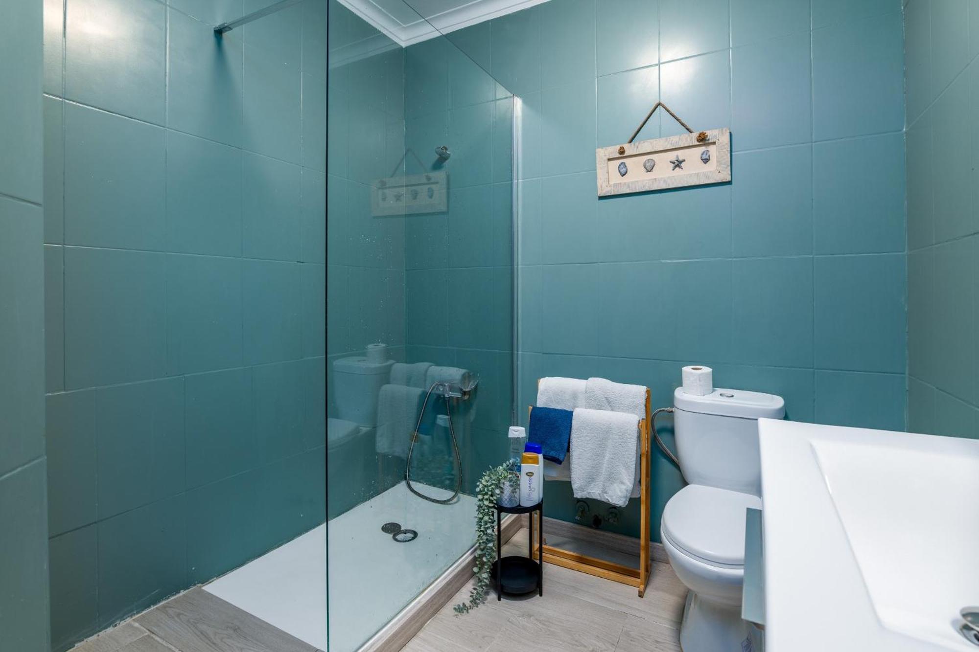 Renovated Feb25 Clerigos Cozy Balcony With Self Check In Leilighet Porto Eksteriør bilde