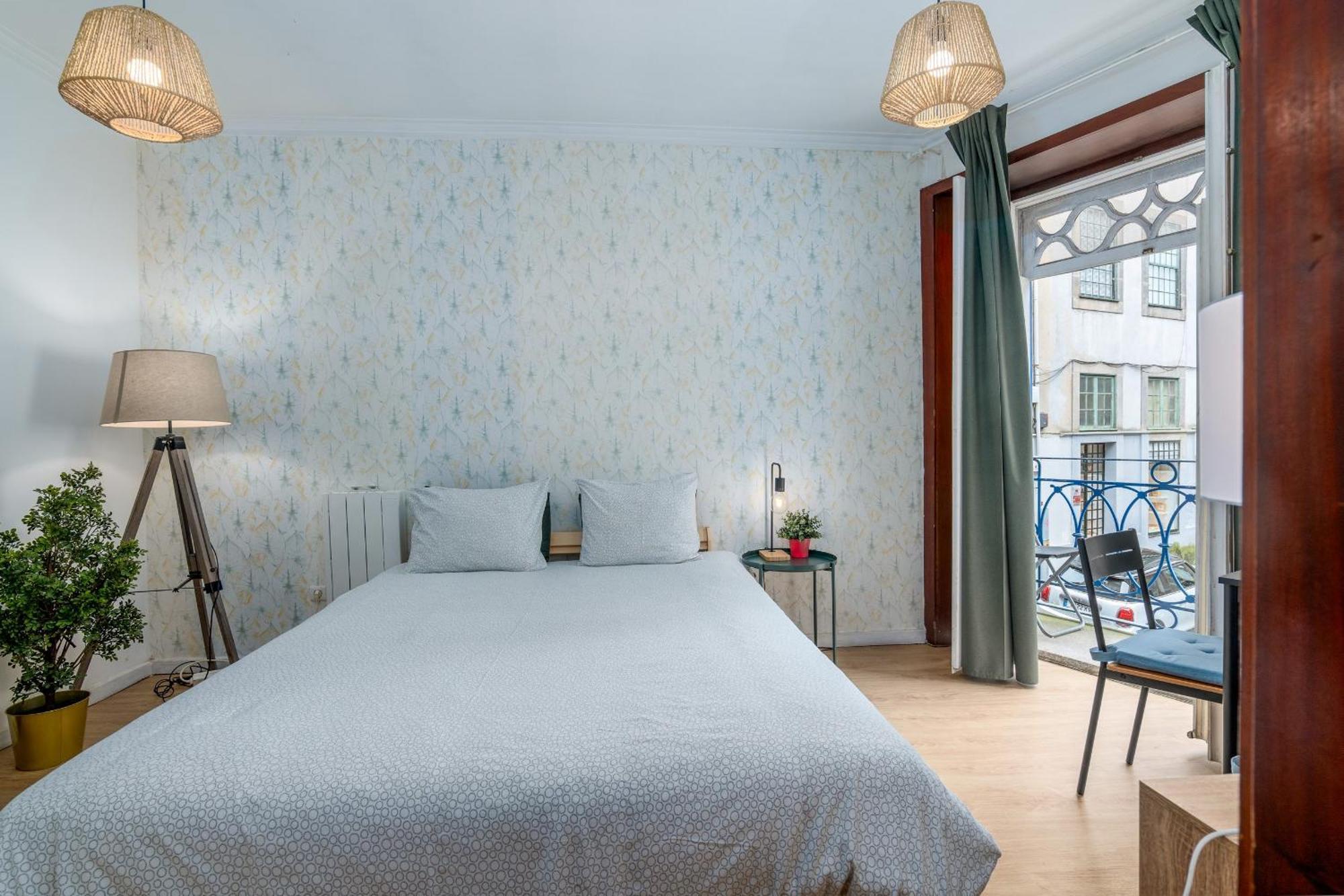 Renovated Feb25 Clerigos Cozy Balcony With Self Check In Leilighet Porto Eksteriør bilde