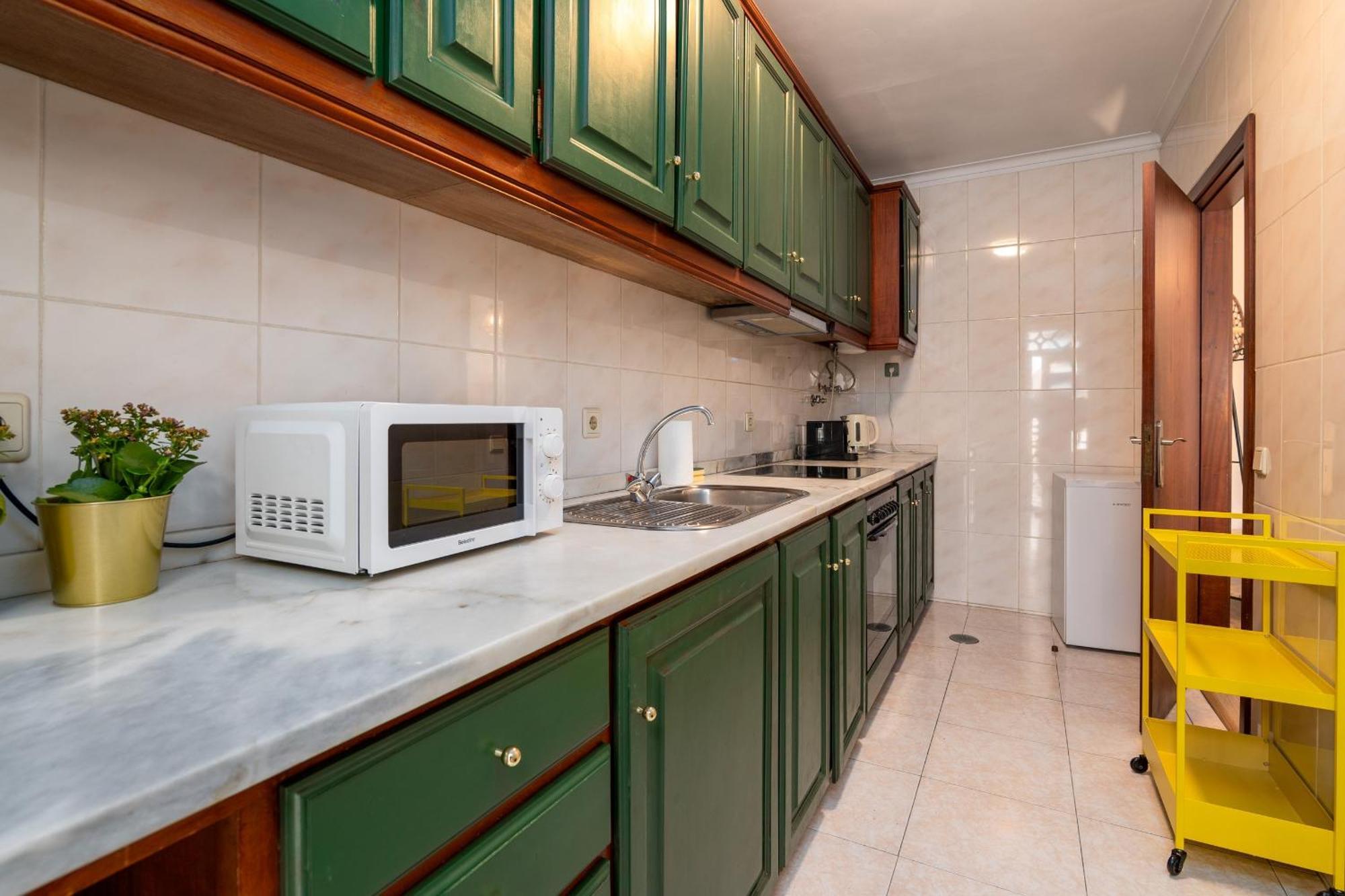 Renovated Feb25 Clerigos Cozy Balcony With Self Check In Leilighet Porto Eksteriør bilde